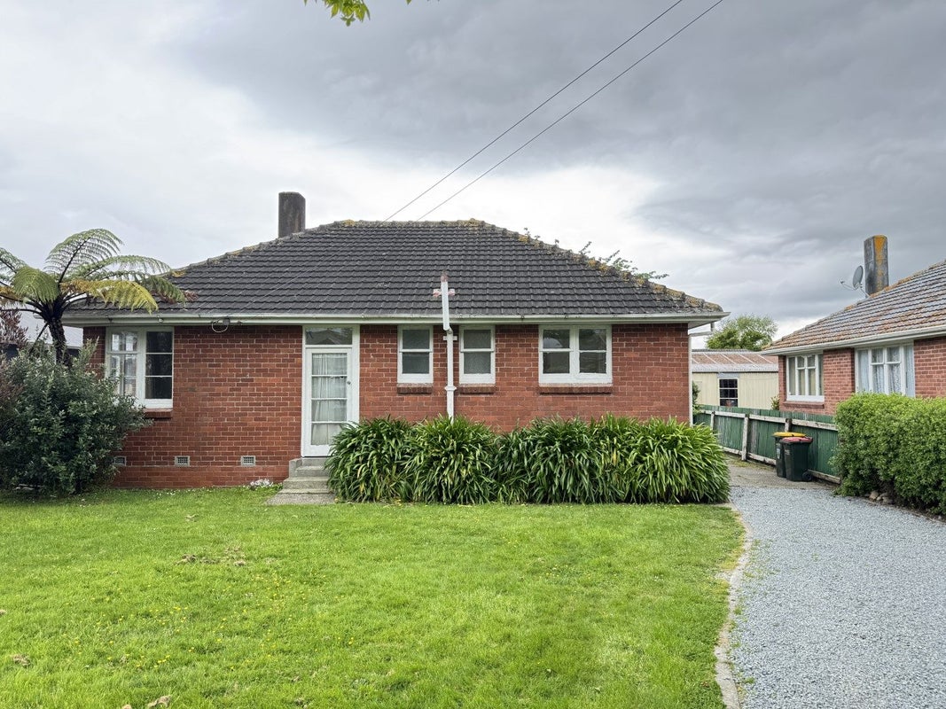 8 Guiness Street, Avalon, Lower Hutt - Carousel 1