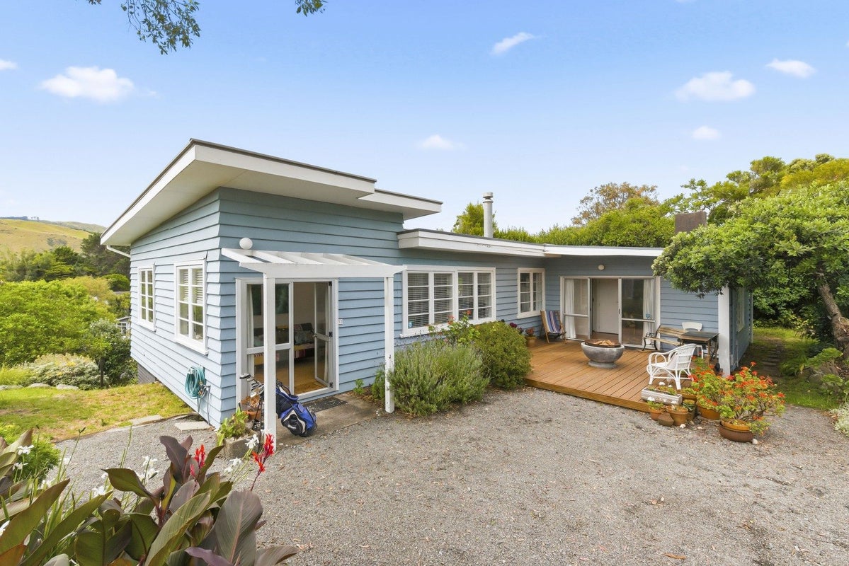 33 Forest Road, Raumati South, Paraparaumu - Carousel 1