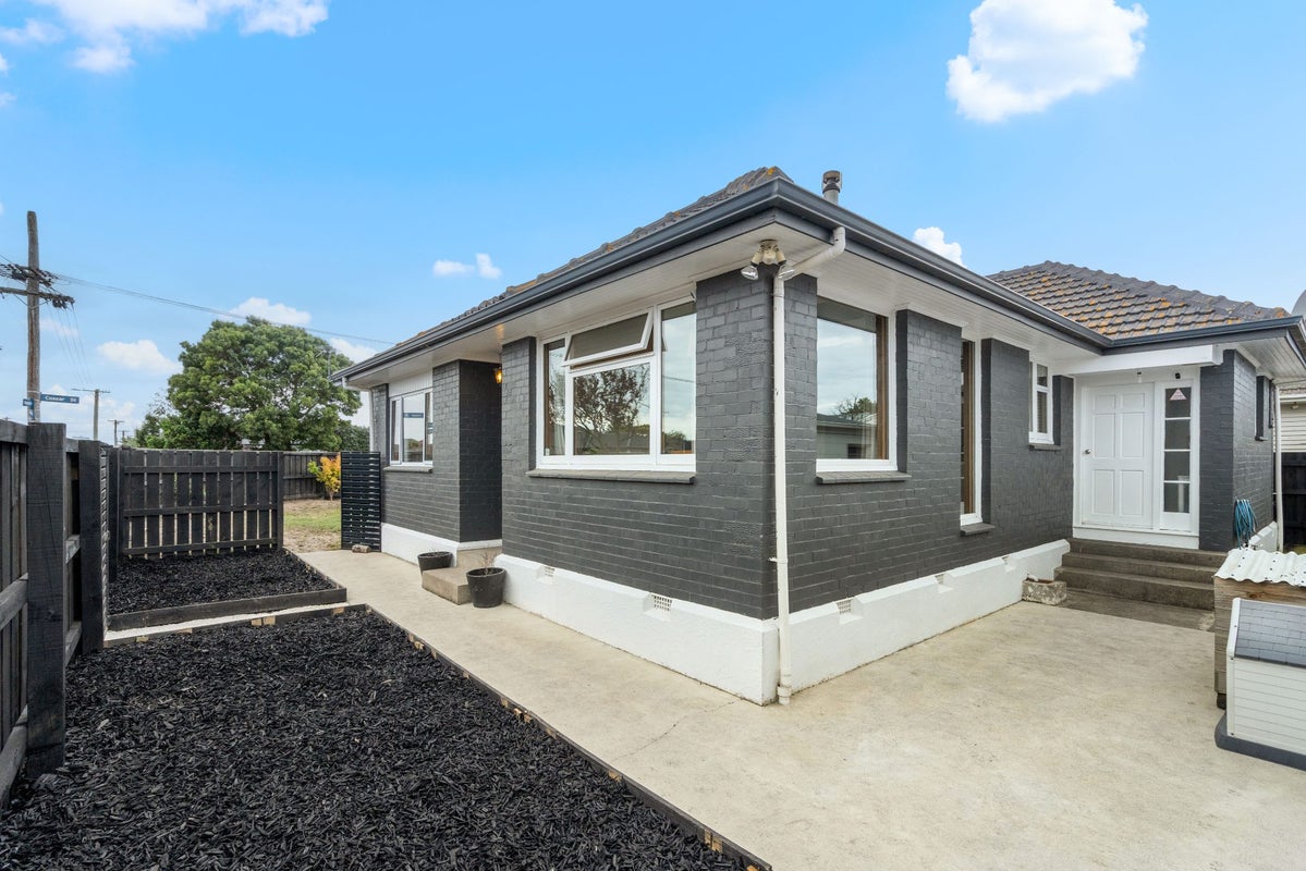 14 Cossar Street, Burwood, Christchurch - Carousel 2