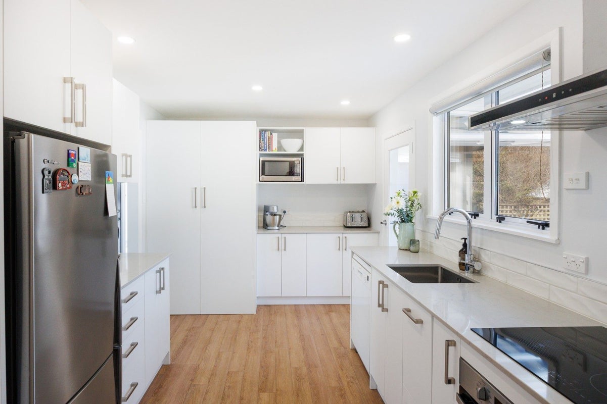 37 Parkland Crescent, Terrace End, Palmerston North - Carousel 2