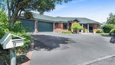 9 Caversham Drive, Rototuna, Hamilton - Carousel 1