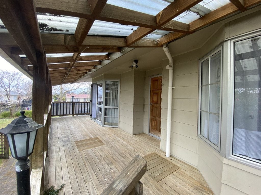 6 Amber Place, Pukehangi, Rotorua - Carousel 1