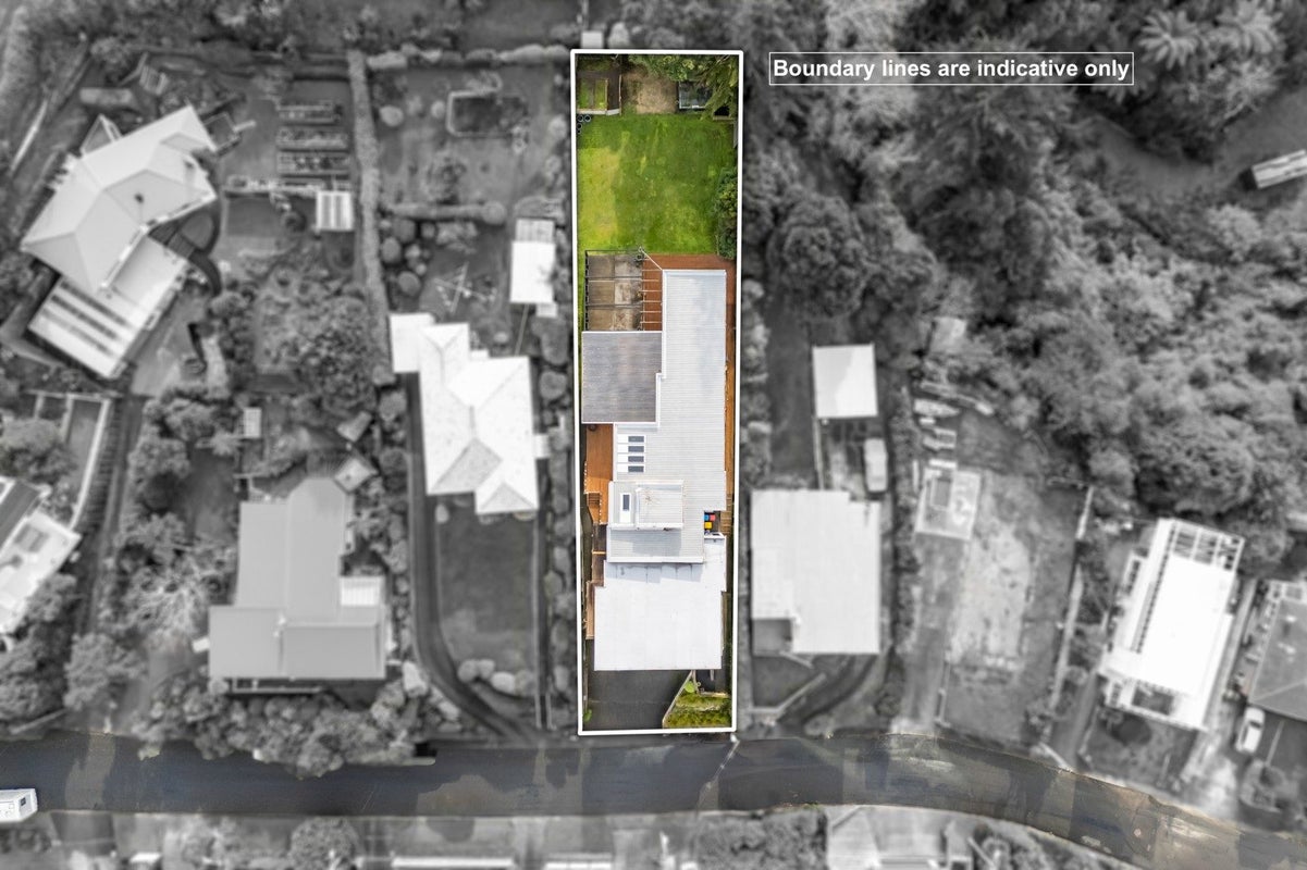 11 Corlett Road, Plimmerton, Porirua - Carousel 32