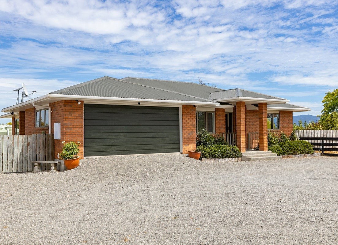 498 Park Road, Parkvale - Carousel 1
