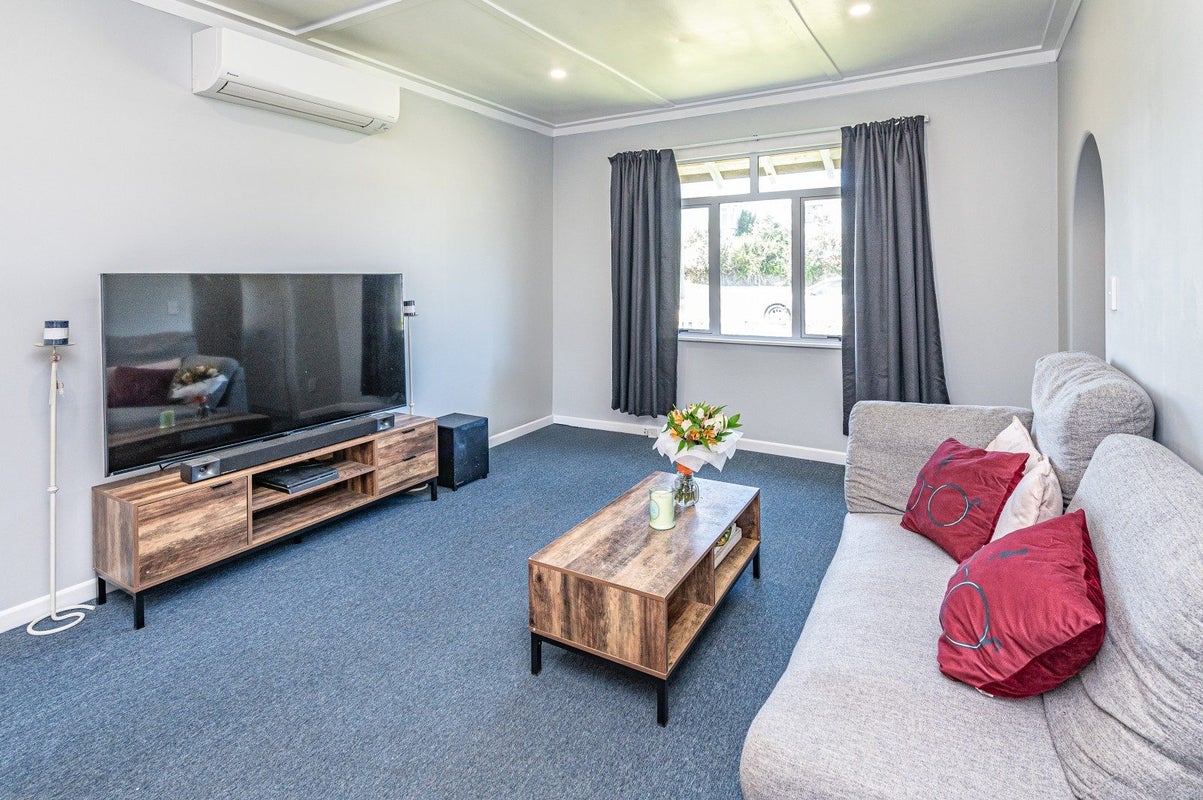 17 Matai Street, Castlecliff, Whanganui - Carousel 2
