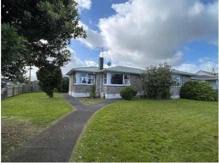 16 Winchester Street, Levin, Levin - Carousel 1