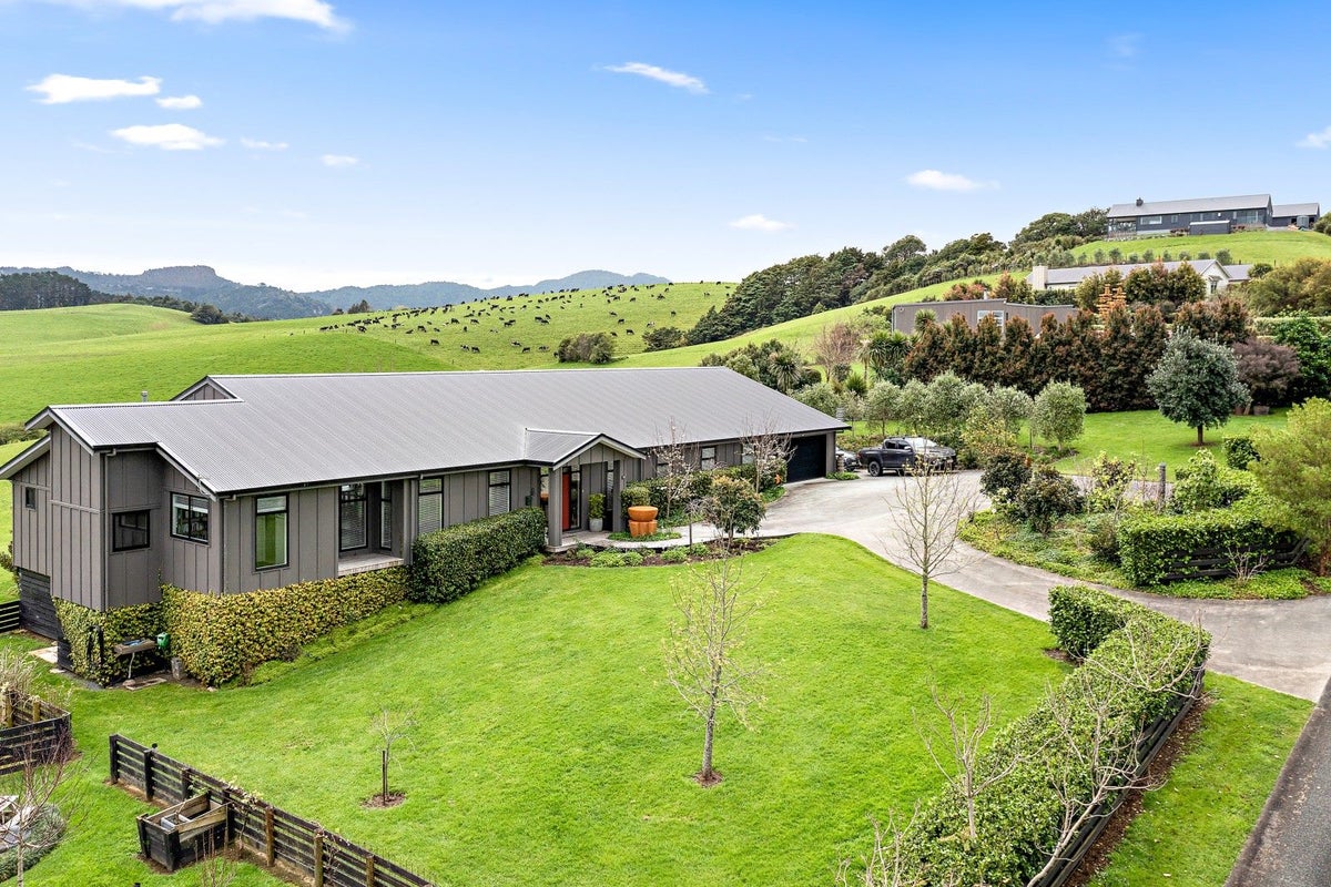 30 Tamahunga Drive, Matakana, Matakana - Carousel 2