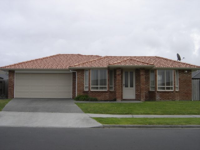 38 Redcastle Drive, East Tamaki, Auckland - Carousel 1