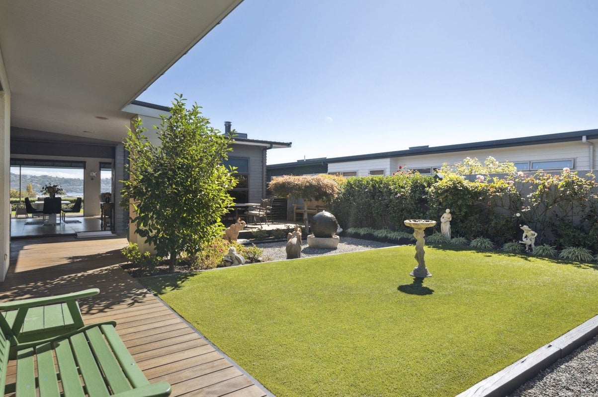 9 Pukenamu Road, Rainbow Point, Taupo - Carousel 2