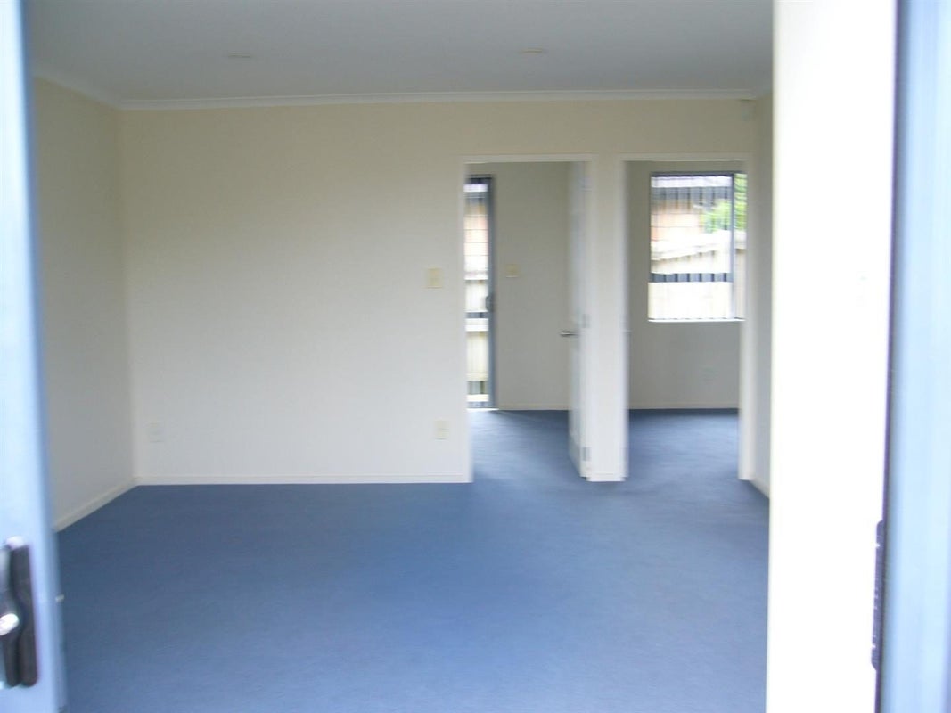 31 Mt Lebanon Crescent, The Gardens, Auckland - Carousel 3