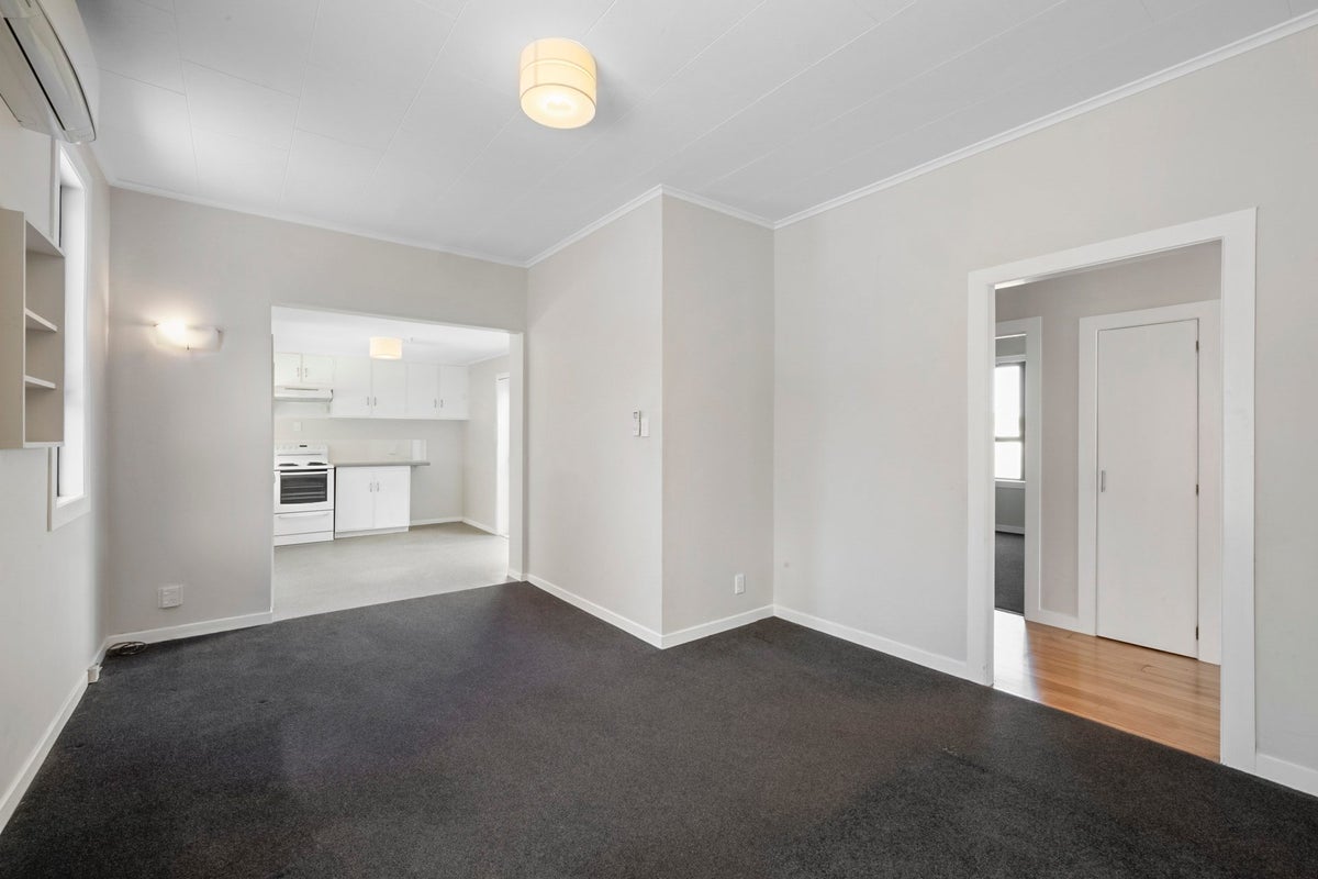 46 Doone Street, Lynmouth, New Plymouth - Carousel 2