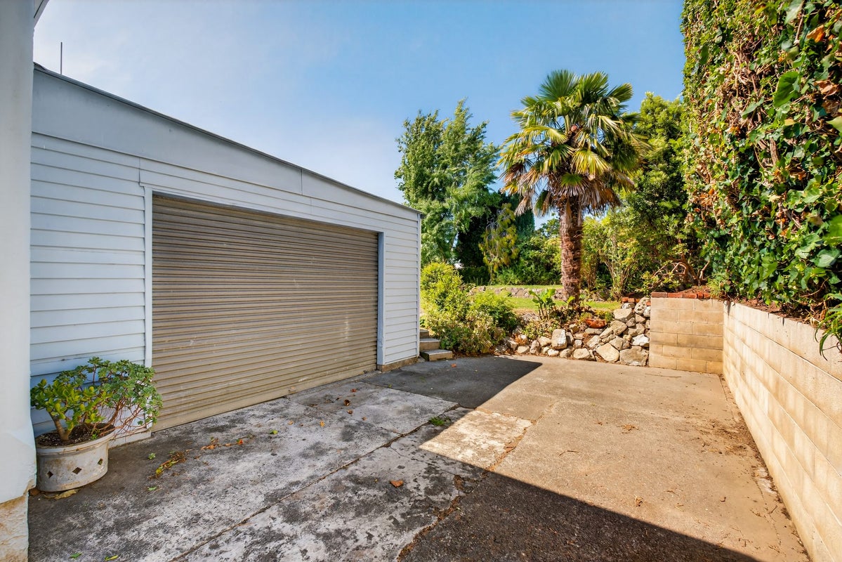 40 Milton Road, Bluff Hill, Napier - Carousel 21