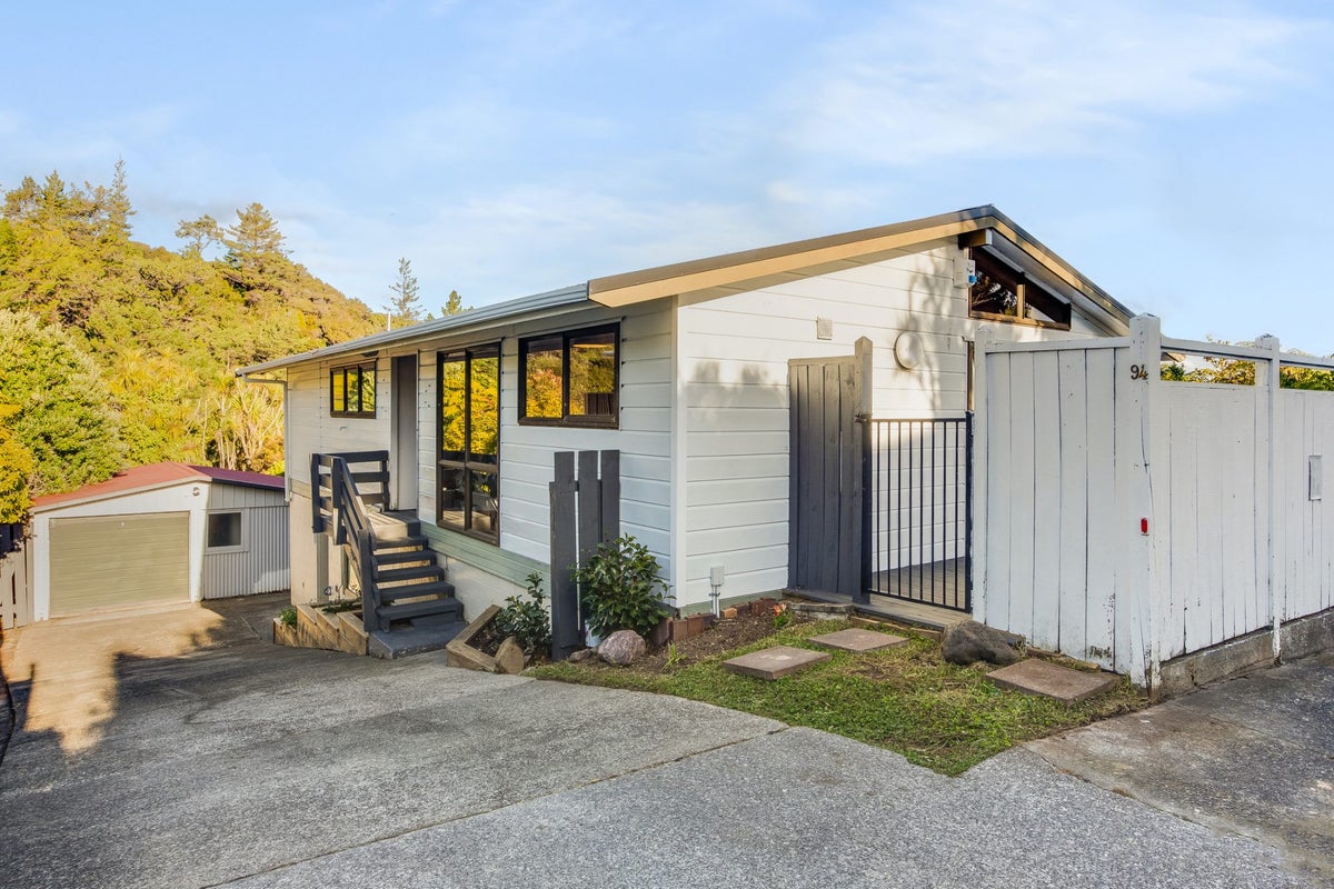 94 Lord Street, Stokes Valley, Lower Hutt - Carousel 22