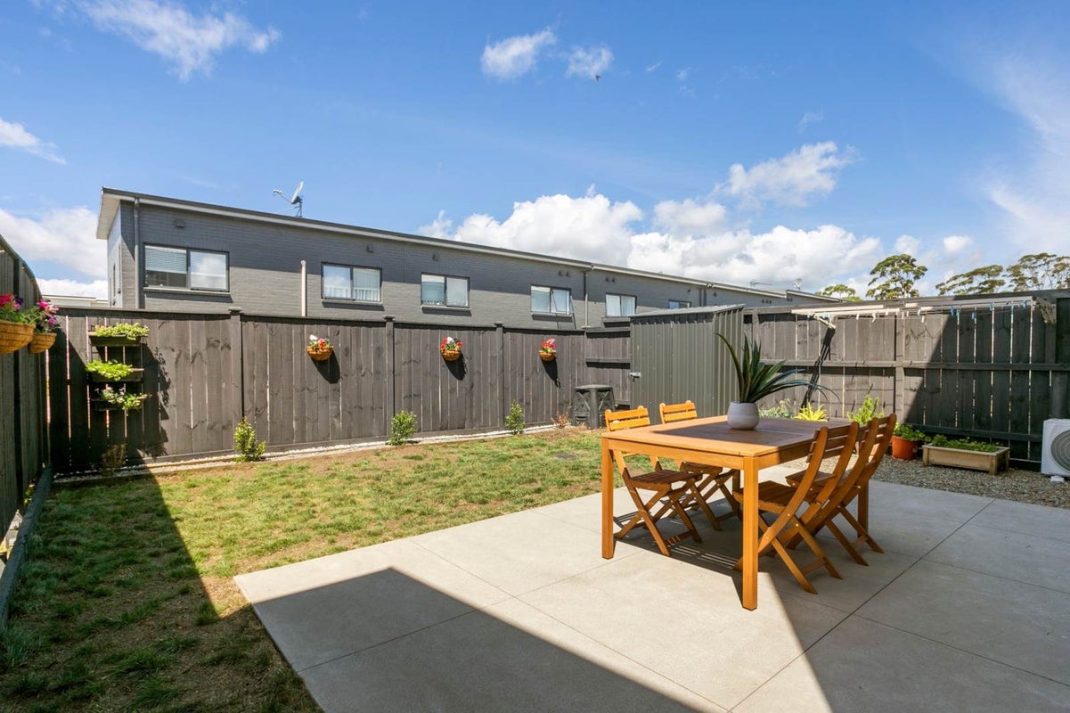 15 Samuel Cassidy Avenue, Swanson, Auckland - Carousel 17
