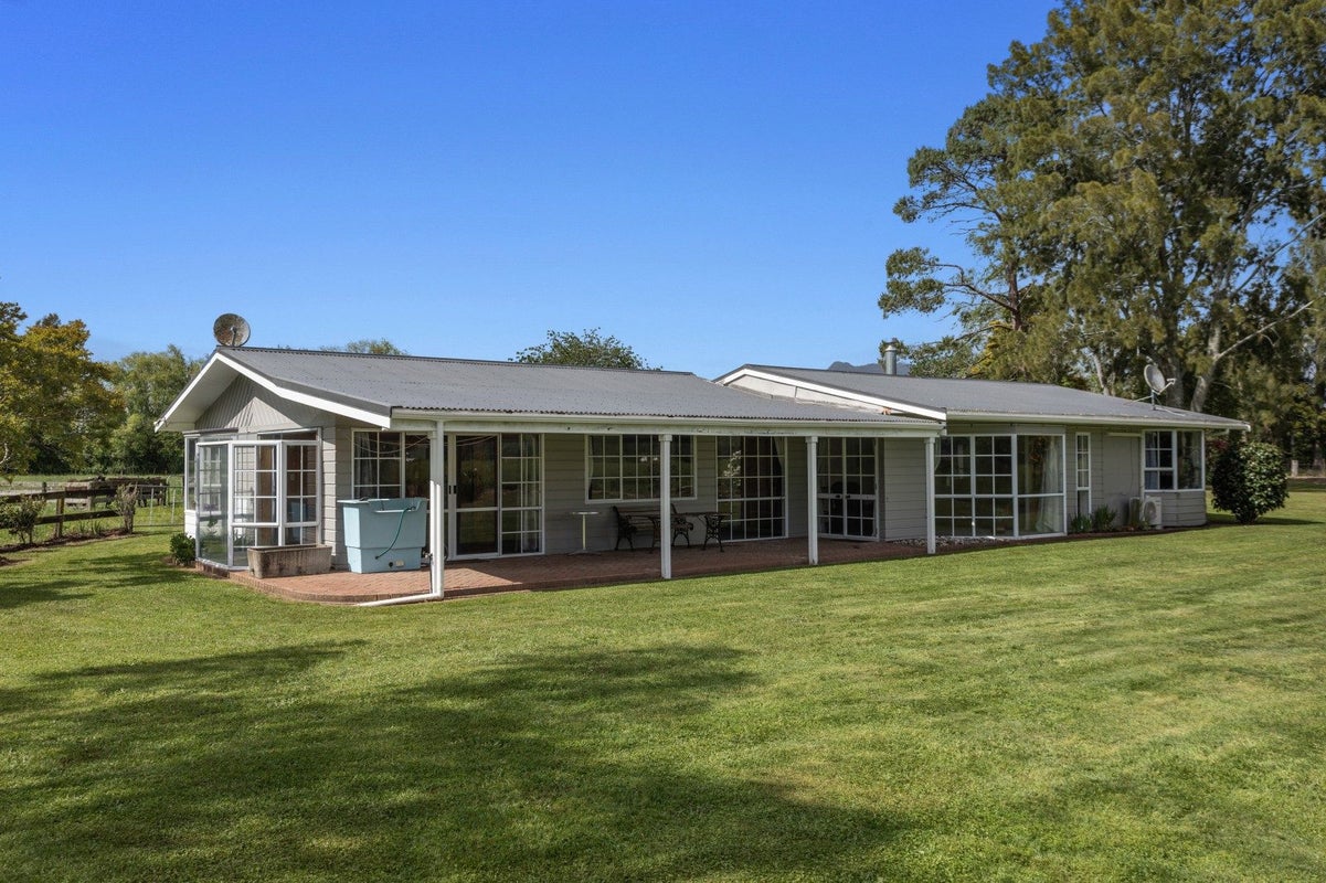 2420 State Highway 30, Otakiri, Whakatane - Carousel 1