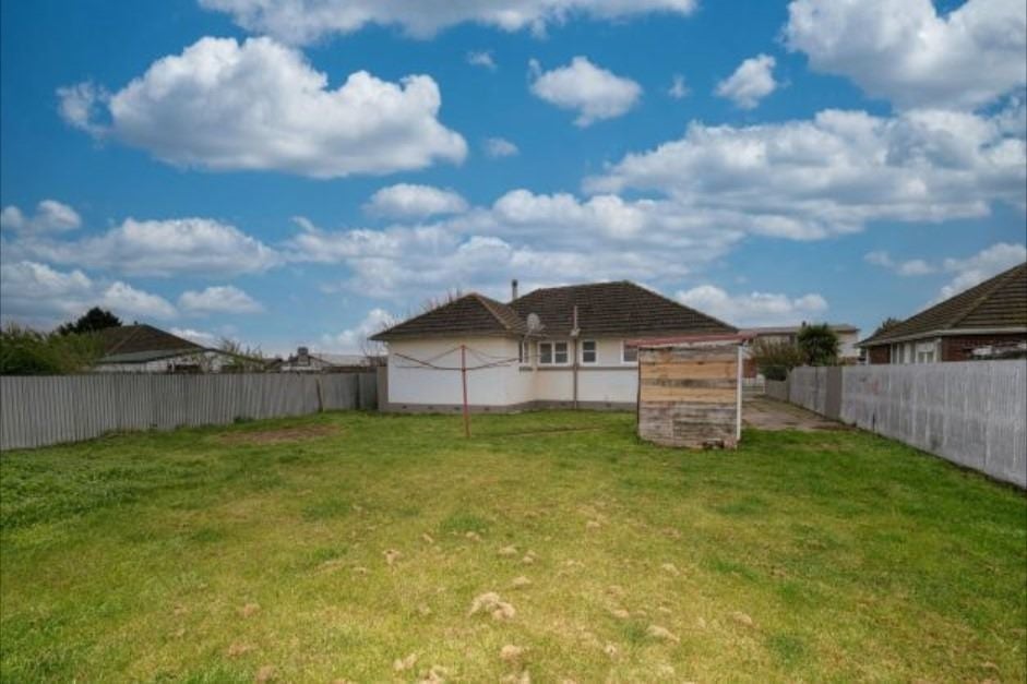 2 Davis Crescent, Netherby, Ashburton - Carousel 2