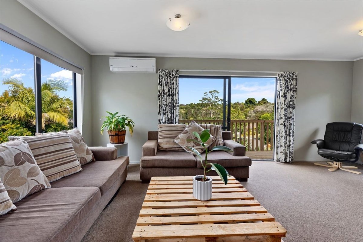 31 Eclipse Terrace, Welcome Bay, Tauranga - Carousel 2