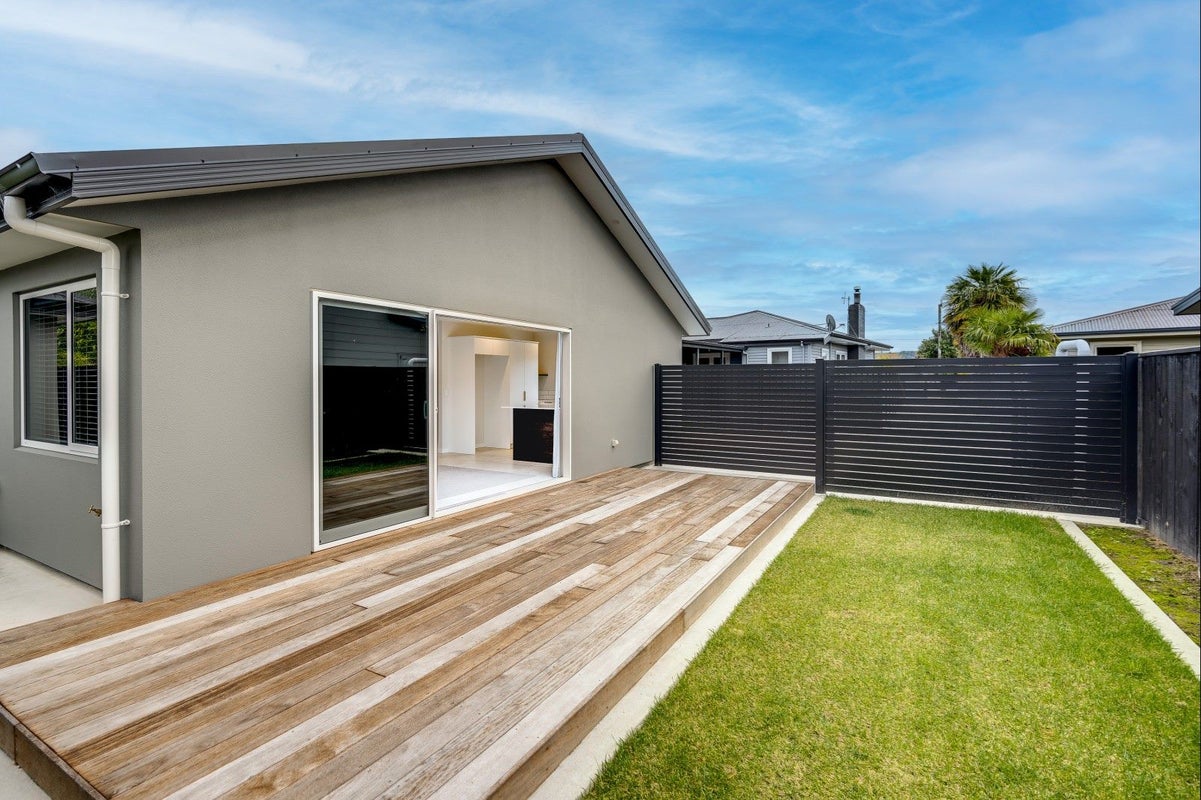 3A Pembroke Street, Taradale, Napier - Carousel 1