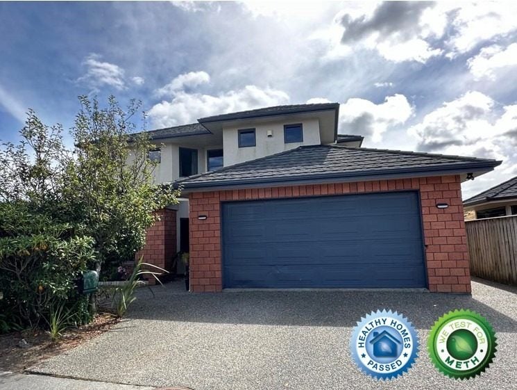 18 Silver Pine Avenue, Woodridge, Wellington - Carousel 1