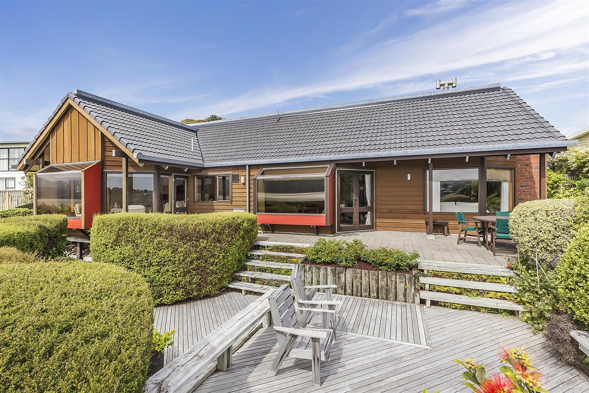 21 Bosun Terrace, Whitby, Porirua - Carousel 2