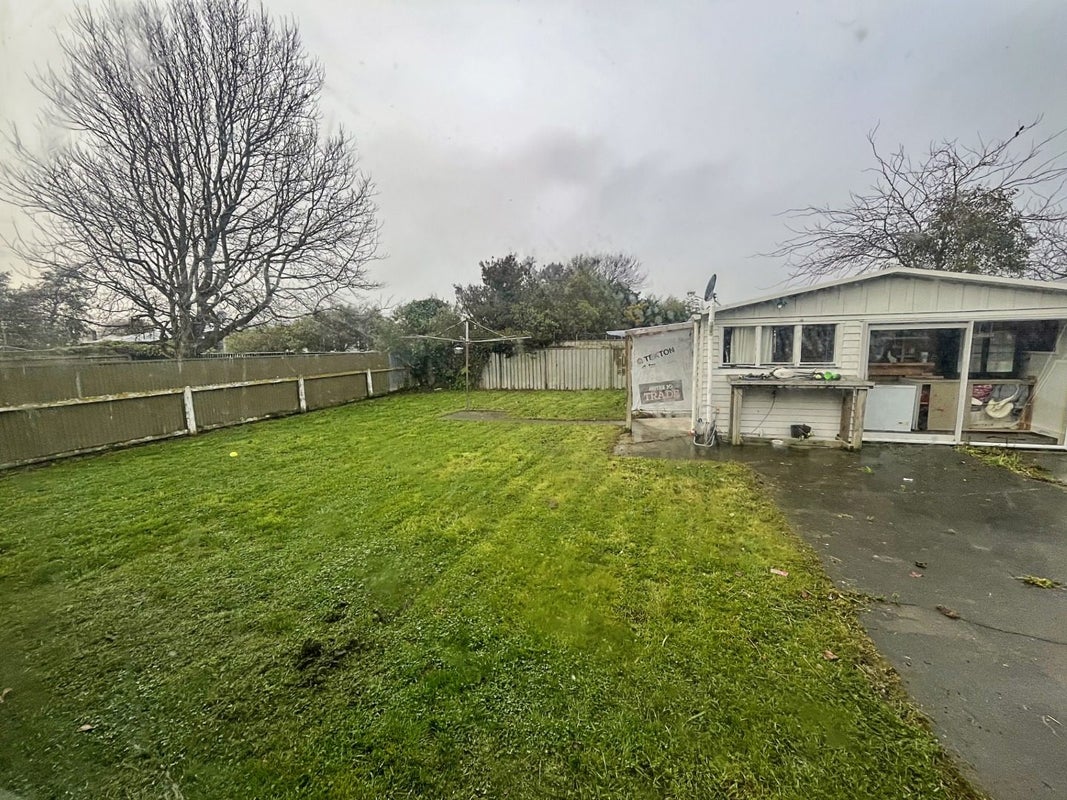 15 Langley Avenue, Milson, Palmerston North - Carousel 12