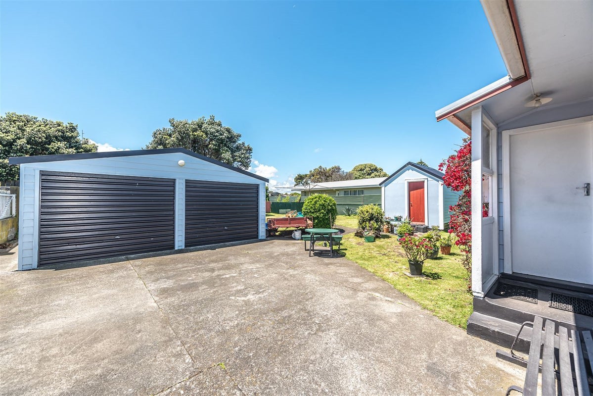 92 Karaka Street, Castlecliff, Whanganui - Carousel 2