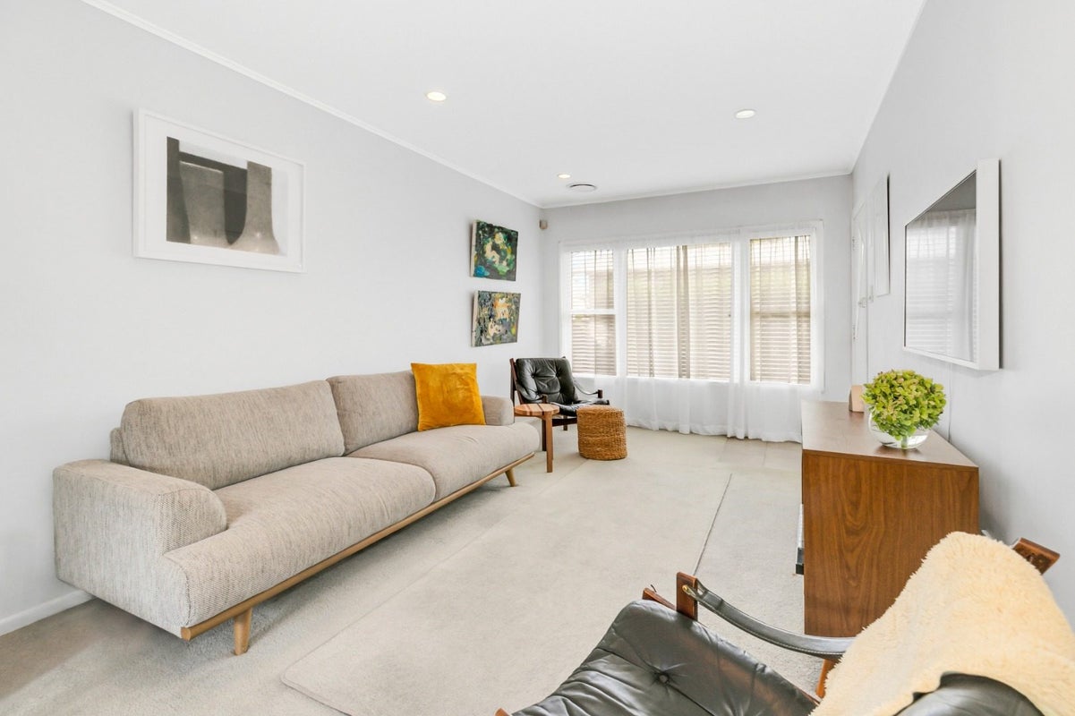 2/52 St Michaels Avenue, Point Chevalier, Auckland - Carousel 1