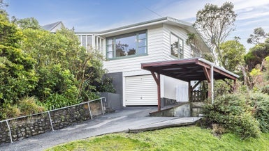 29 Miles Crescent, Newlands, Wellington - Carousel 1