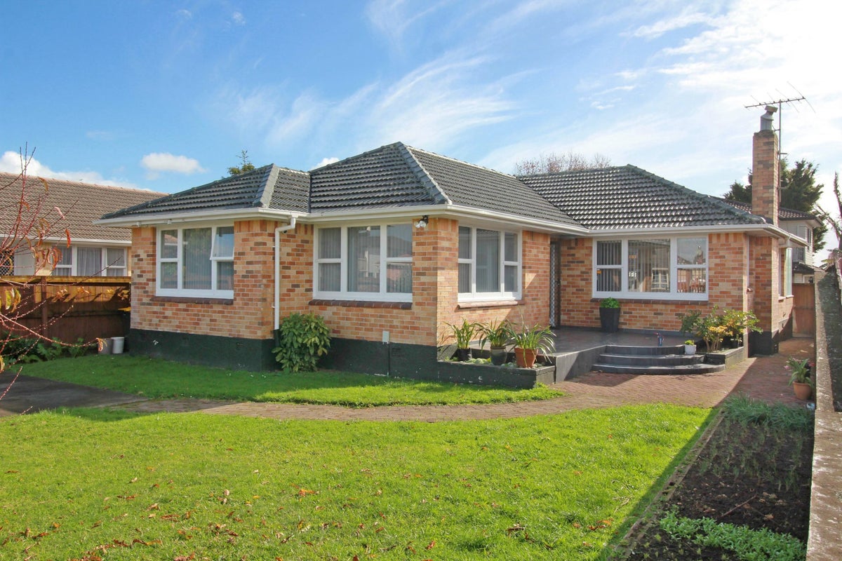 40 Sunnyside Crescent, Papatoetoe, Auckland - Carousel 2