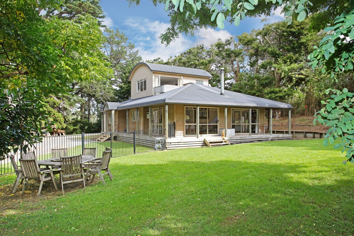 233 Kitchener Road, Waiuku, Waiuku - Carousel 1