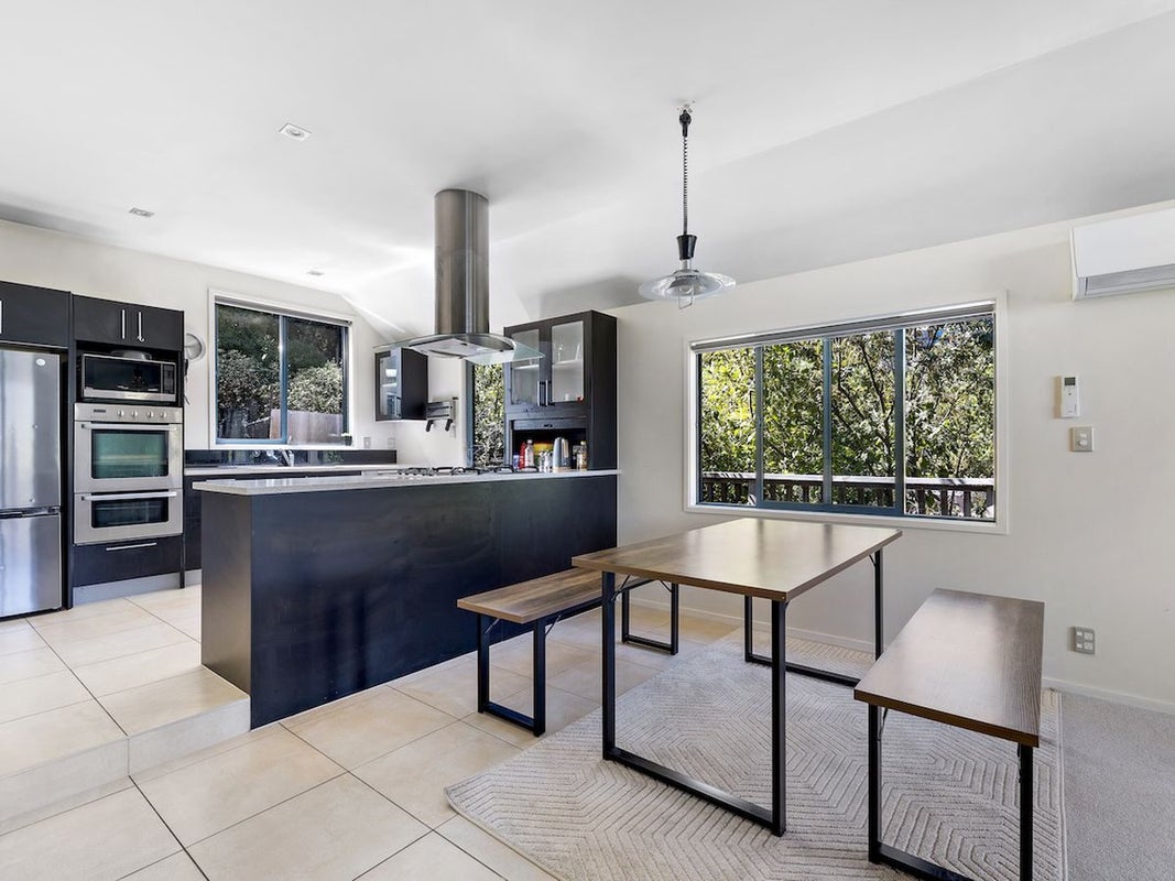 5 Williams Street, Sunshine Bay, Queenstown - Carousel 1