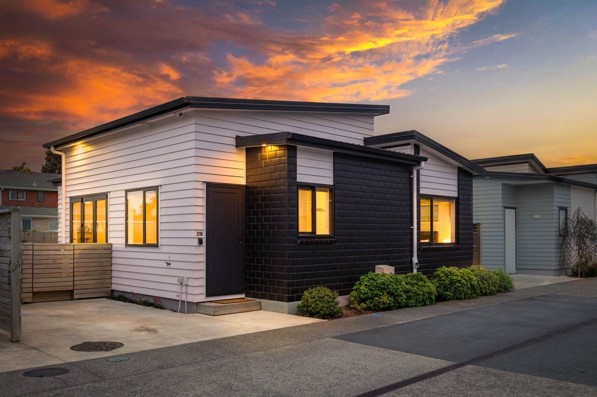 21B Margaret Road, Raumati Beach, Paraparaumu - Carousel 1