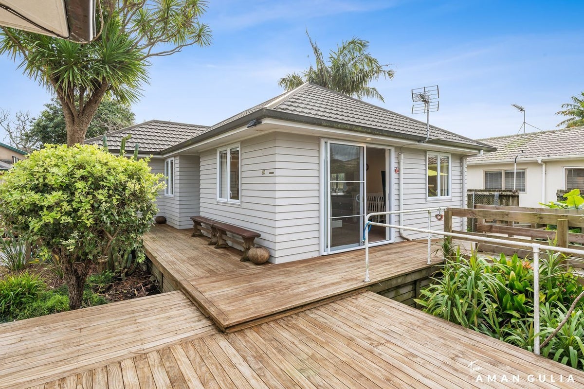 20 Mead Street, Avondale, Auckland - Carousel 1