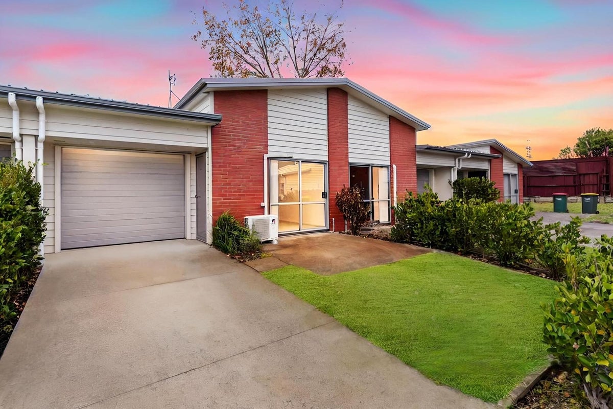 11/46 Park Estate Road, Rosehill, Papakura - Carousel 2