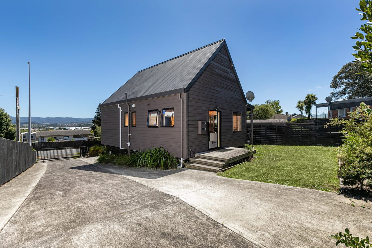261 Great North Road, Henderson, Auckland - Carousel 1