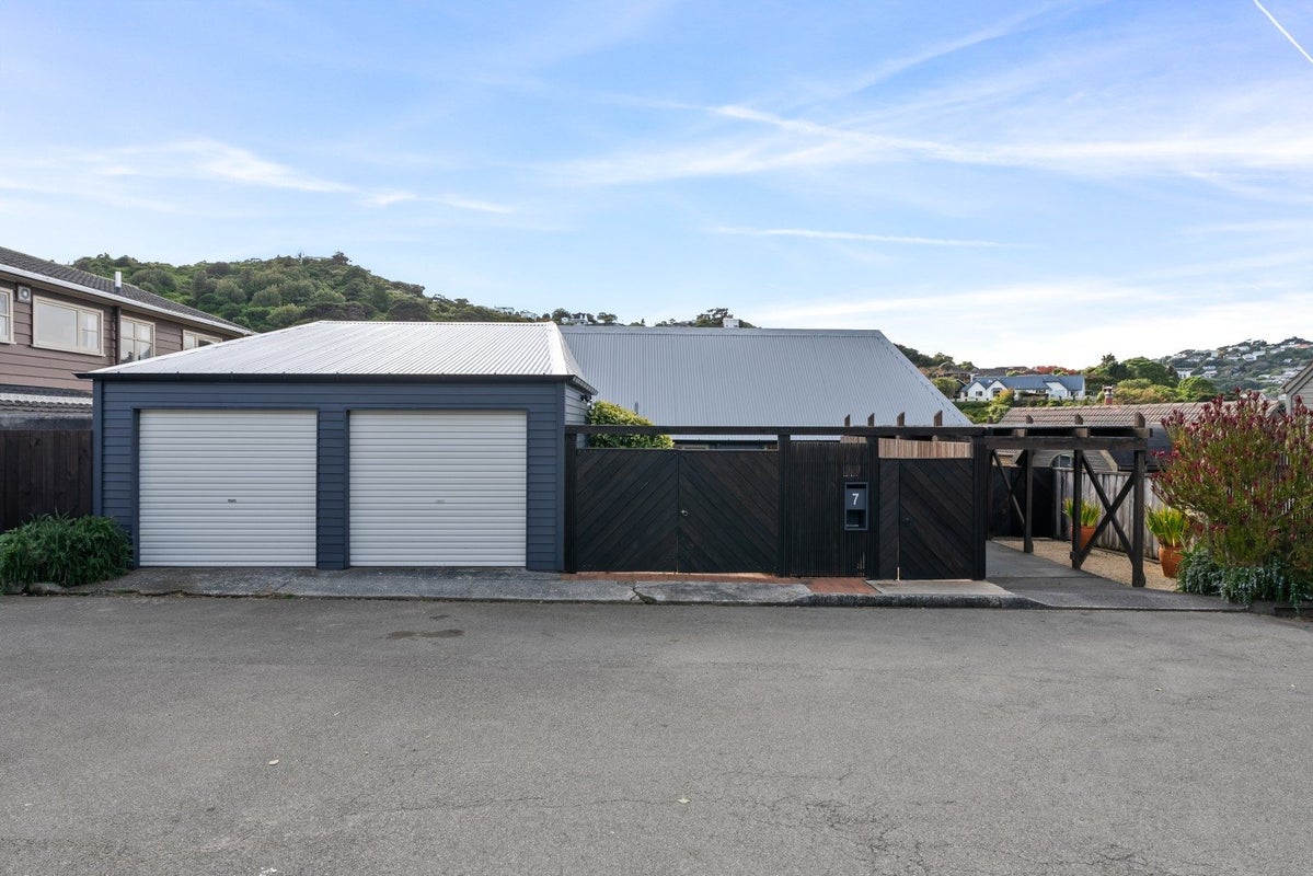 7 Woodford Way, Crofton Downs, Wellington - Carousel 1