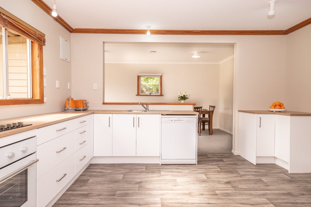 6 Shelswell Street, Westport, Westport - Carousel 2