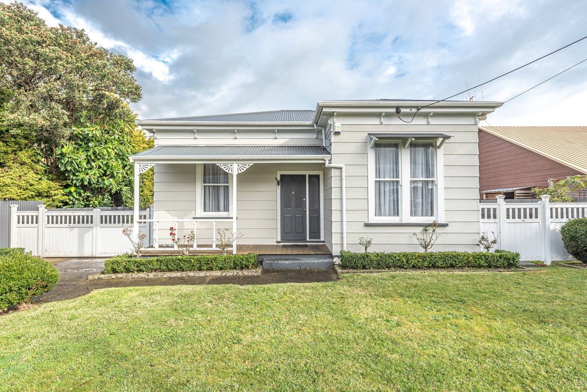 63 Gonville Avenue, Gonville, Whanganui - Carousel 1