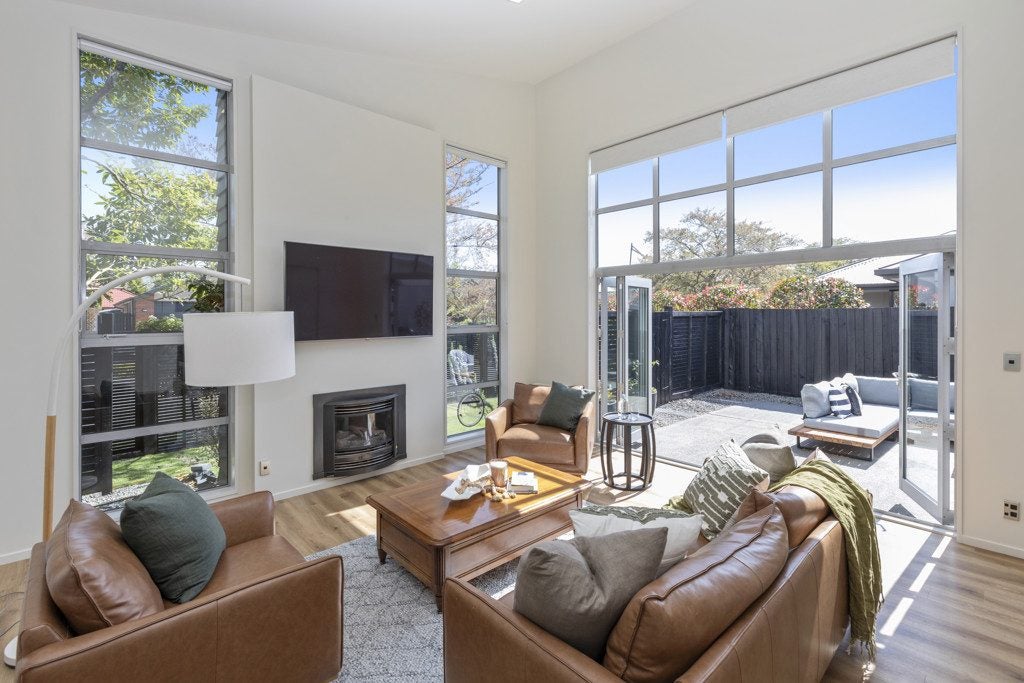 19 Parkside Crescent, Northwood, Christchurch - Carousel 2