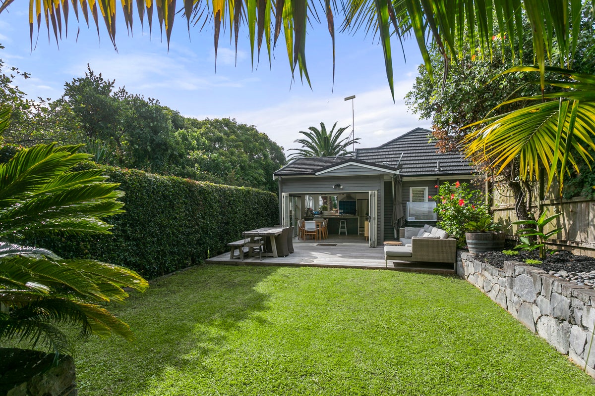 81A Reihana ST, Orakei, Auckland - Carousel 1