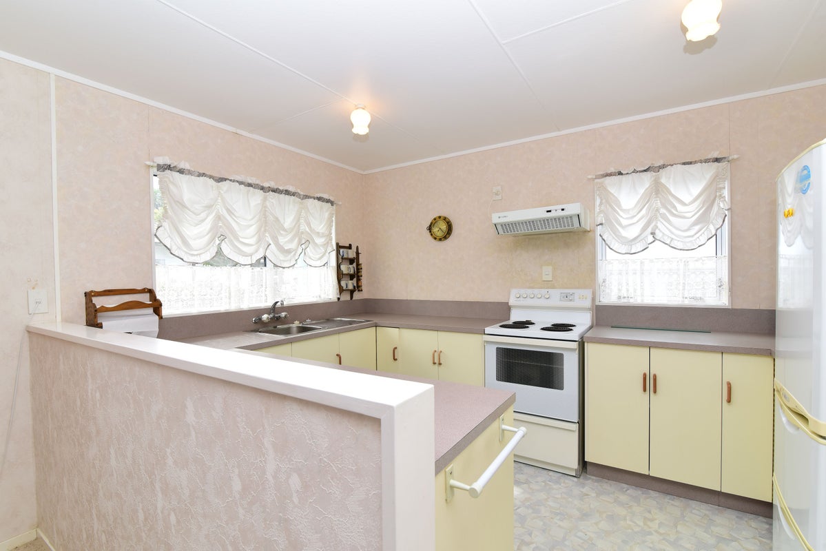 23B Marshall Avenue, Whanganui East, Whanganui - Carousel 2
