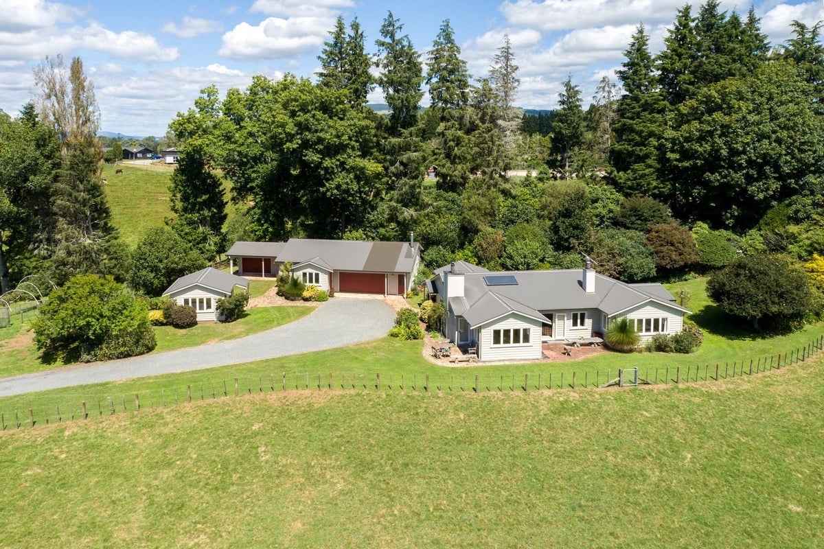 1A Central Road, Ngongotaha, Rotorua - Carousel 1