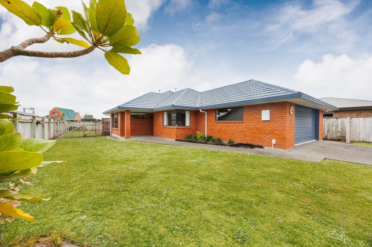 38 Parnell Heights Drive, Kelvin Grove, Palmerston North - Carousel 25