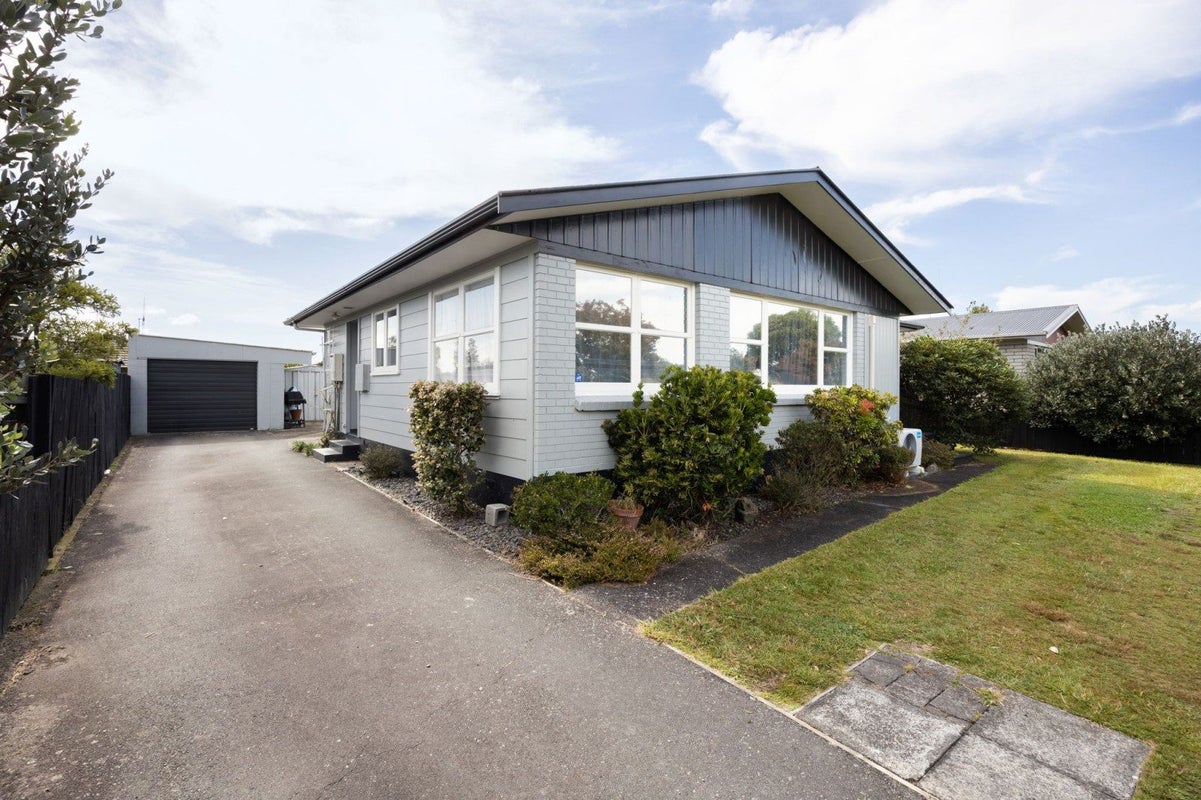 26 Raymond Street, Fairview Downs, Hamilton - Carousel 1
