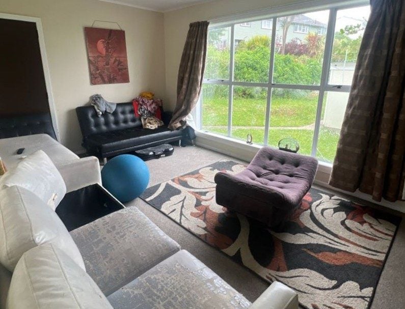 157 Bedford Street, Cannons Creek, Porirua - Carousel 2