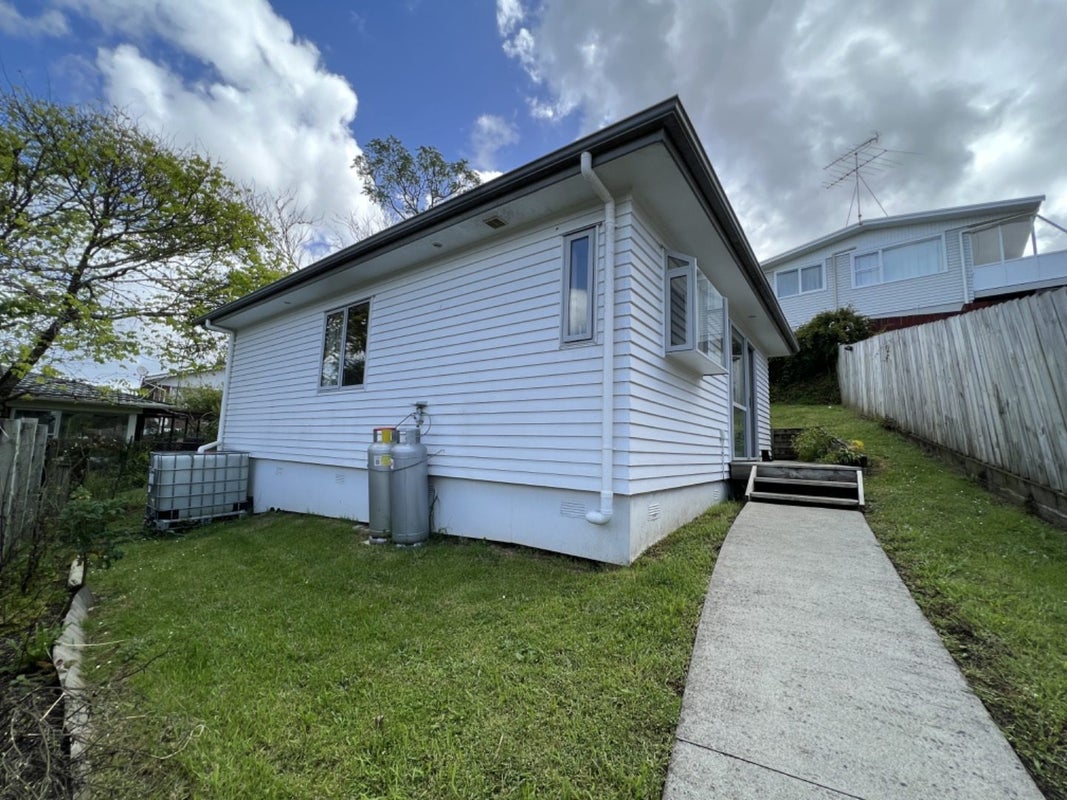3 Keldale Place, Forrest Hill, Auckland - Carousel 1