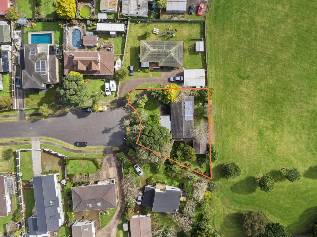 9 Warden Place, Mangere Bridge, Auckland - Carousel 2