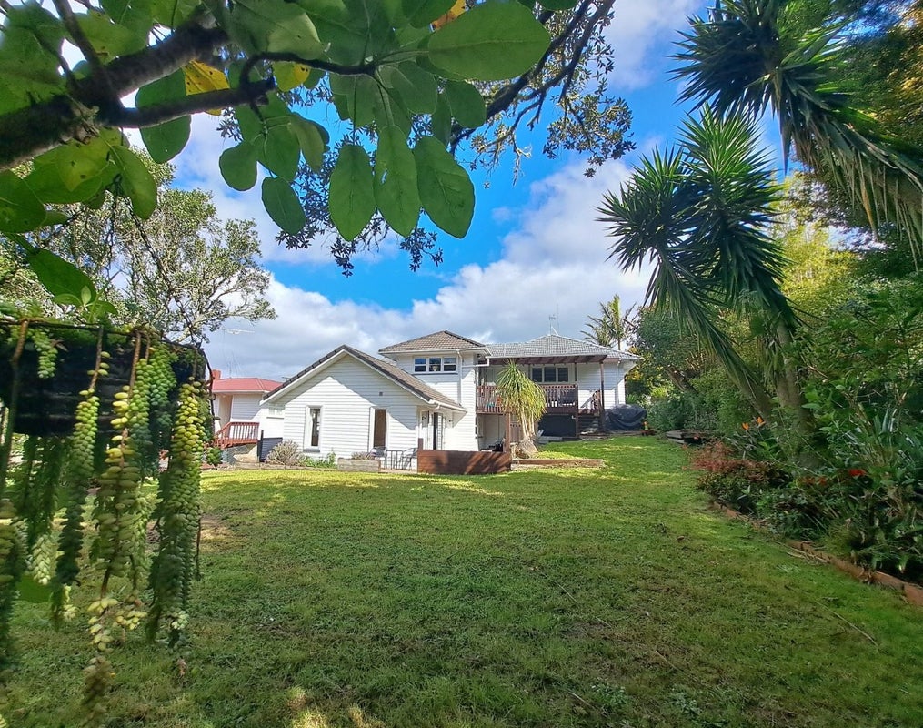 26 Fordham Street, Beach Haven, Auckland - Carousel 17