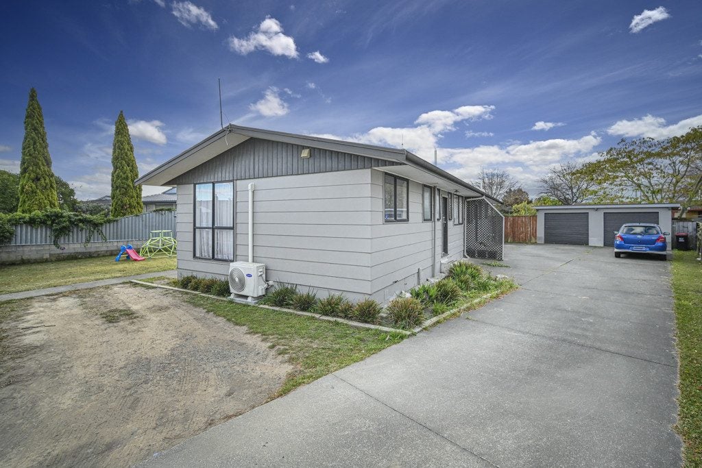 12B Columbus Crescent, Flaxmere, Hastings - Carousel 1