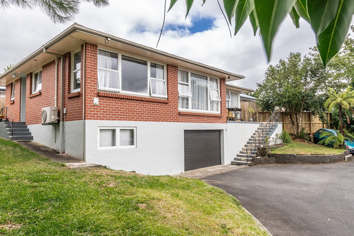 3 Ranui Street, Dinsdale, Hamilton - Carousel 1